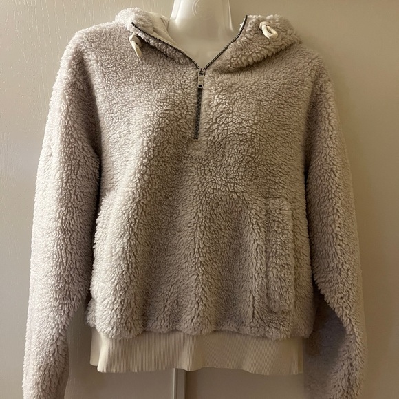 lululemon athletica Sweaters - Lululemon Textured Fleece 1/2 Zip